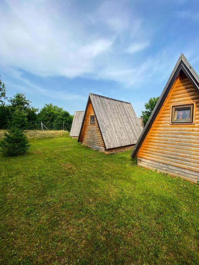 Rooms & Glamping Lana Haus Licko Petrovo Selo Экстерьер фото