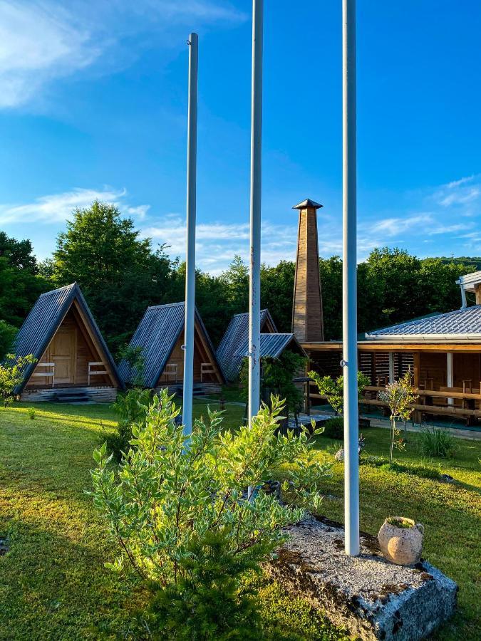 Rooms & Glamping Lana Haus Licko Petrovo Selo Экстерьер фото