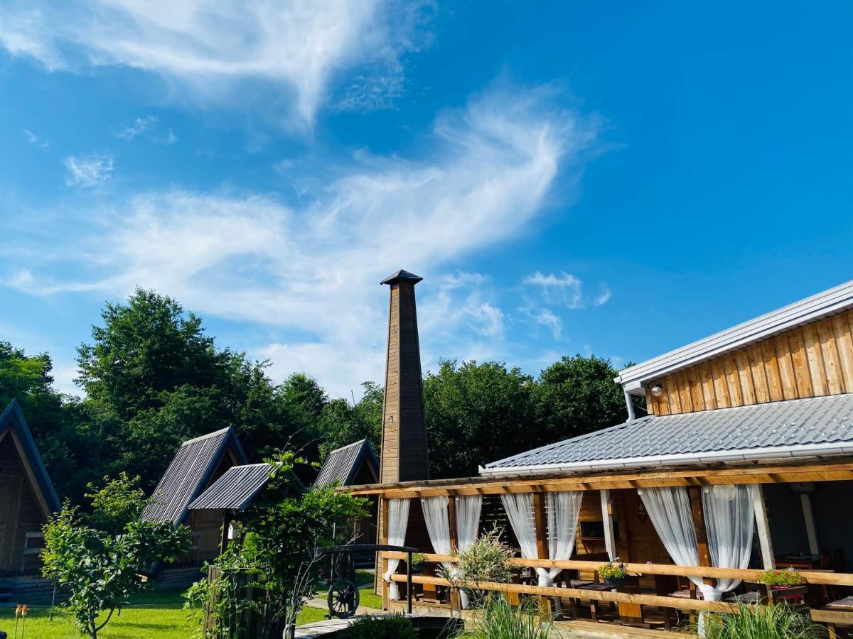 Rooms & Glamping Lana Haus Licko Petrovo Selo Экстерьер фото