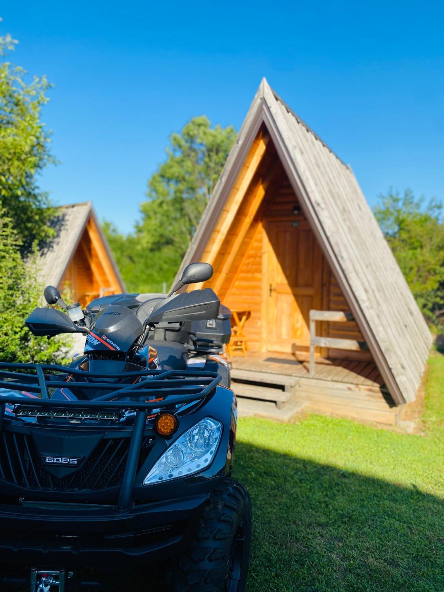 Rooms & Glamping Lana Haus Licko Petrovo Selo Экстерьер фото
