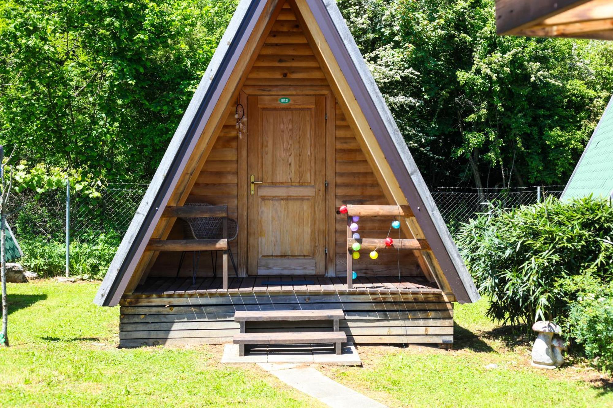 Rooms & Glamping Lana Haus Licko Petrovo Selo Экстерьер фото