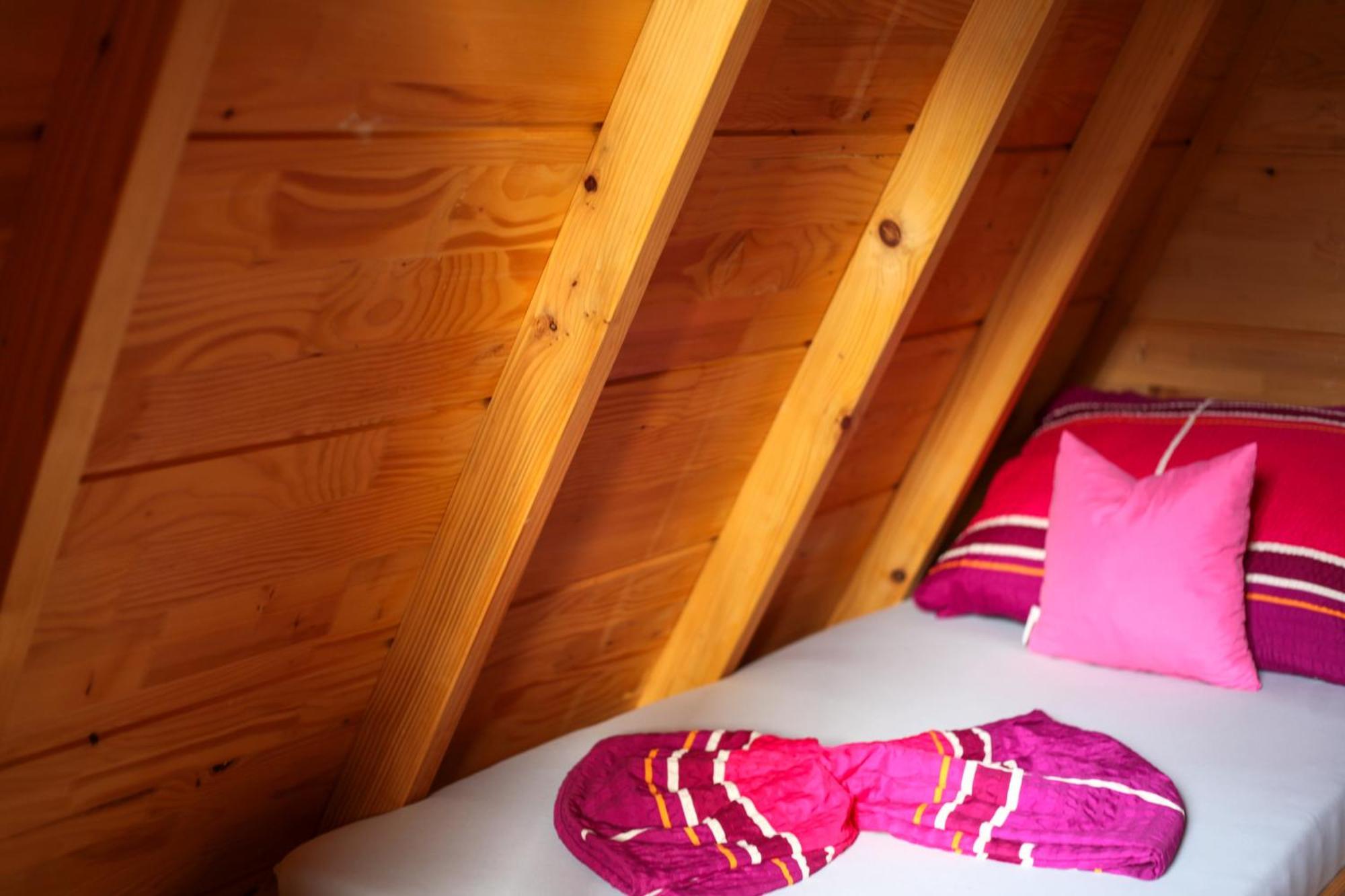 Rooms & Glamping Lana Haus Licko Petrovo Selo Экстерьер фото